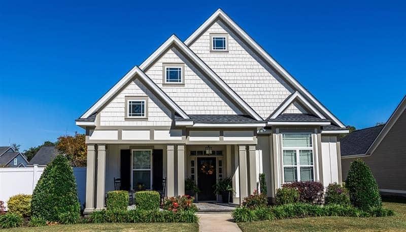 What did pending home sales look like in June 2025?