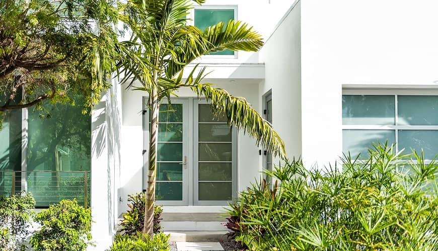 What did pending home sales look like in August 2026?