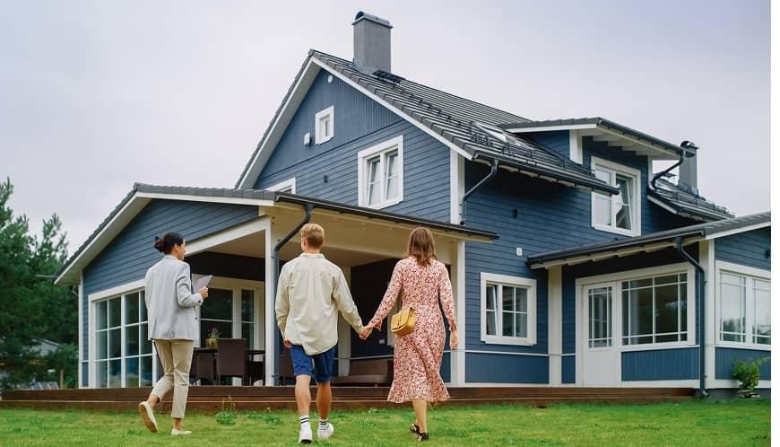 Reasons to buy a home in the summer